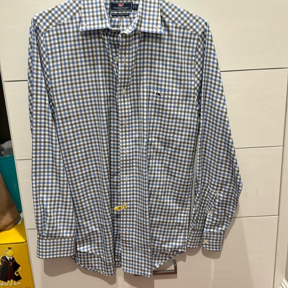 Bundle of men’s Vineyard Vines button down l/s shirt size small